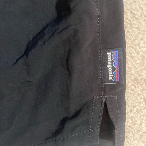 Patagonia Women's Black Shorts Size XL - Picture 4 of 4